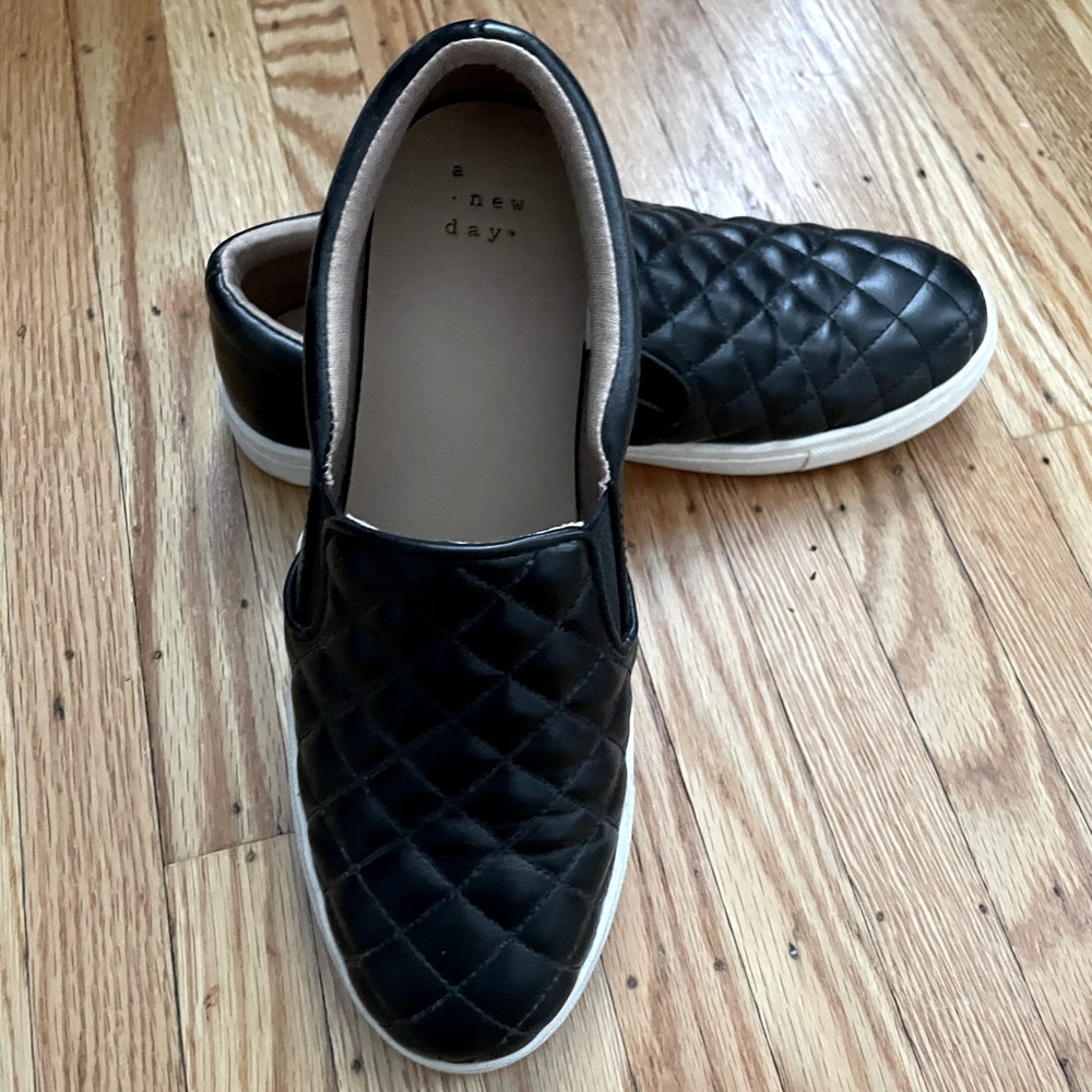 A New Day black quilted slip on shoes, size 7.5